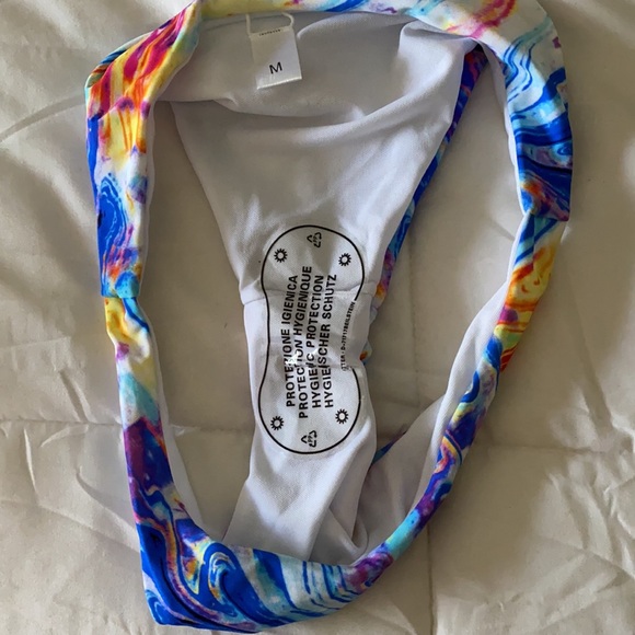 Cheeky two piece bikini - Picture 2 of 3